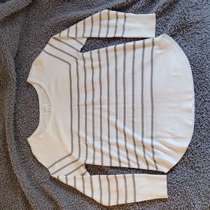 Market & Spruce Valencia curved hem pullover